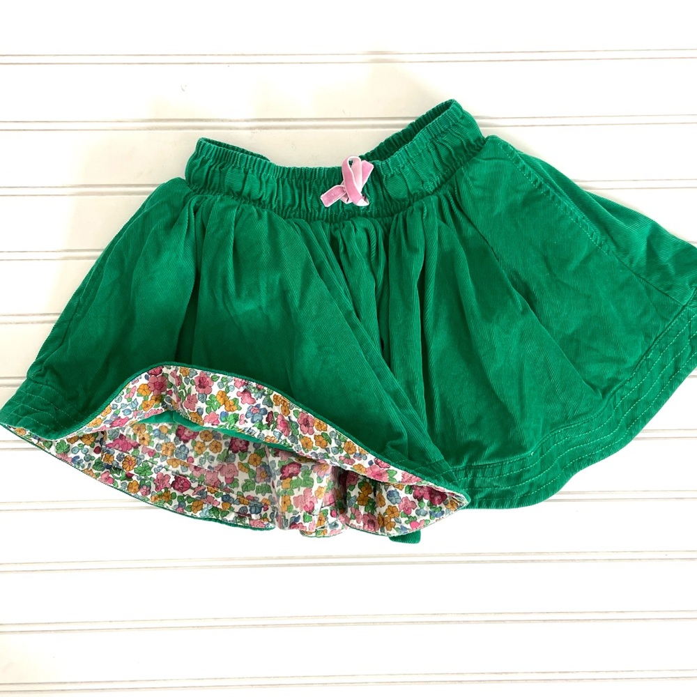Mini Boden Green Corduroy Skirt size 4/5